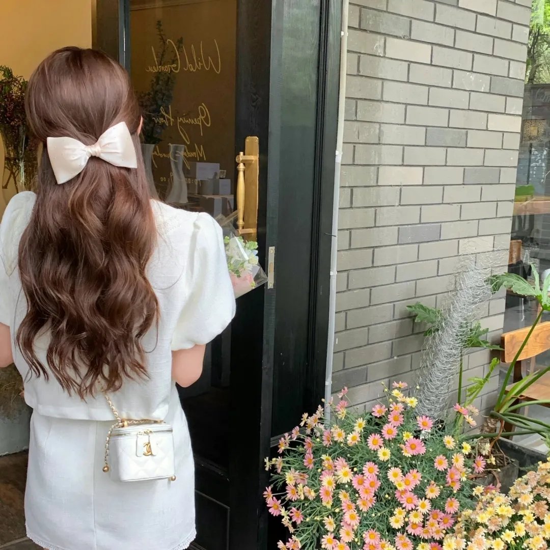 三条黑暗的街道